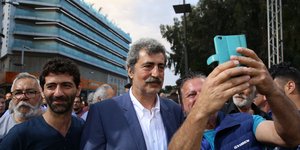 Ρουσφέτι Πολάκη με τους διοικητές των νοσοκομείων καταγγέλει η ΠΟΕΔΗΝ