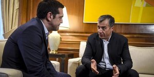 O Σταύρος Θεοδωράκης στο Μέγαρο Μαξίμου με τον Αλέξη Τσίπρα