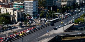 Το απόλυτο χάος στη Συγγρού με μποτιλιάρισμα χιλιομέτρων λόγω έργων