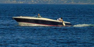 Ταχύπλοο τραυμάτισε τουρίστα στη Χαλκιδική -