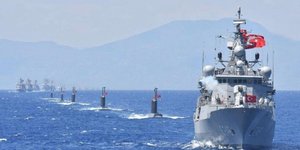 Πολεμικά πλοία και υποβρύχια της Τουρκίας κατά την άσκηση «Θαλασσόλυκος» / Φωτογραφία: 4HABER/TWITTER