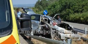 Τροχαίο ατύχημα με διαλυμένο αυτοκίνητο