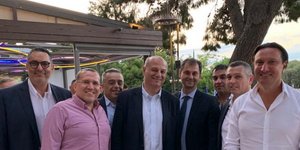 Θεοχάρης με επενδυτές στο Διόνυσο