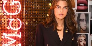 Ο γιος της Ελίζαμπεθ Χάρλεϊ Ντάμιαν με κοστούμι Versace