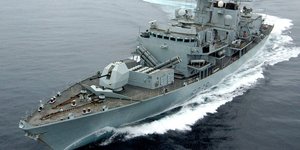 H βρετανική φρεγάτα HMS Montrose έδιωξε τα ιρανικά σκάφη