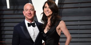 Οριστικοποιήθηκε το διαζύγιο Τζεφ- Μακένζι Μπέζος