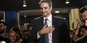 Κυριάκος Μητσοτάκης χέρι στην καρδιά