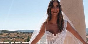 Η λαμπερή νύφη κατάφερε να κάνει το όνειρό της πραγματικότητα
