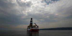 To πλωτό γεωτρύπανο Γιαβούζ της Τουρκίας