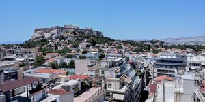 Ενοίκια: Πανοραμική εικόνα της Αθήνας προς την Ακρόπολη