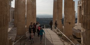 Κόσμος στην Ακρόπολη
