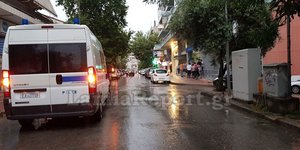 Ασθενοφόρο σε δρόμο της Λαμίας