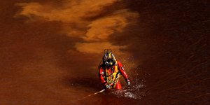 Δύτης στη λίμνη Μεμί στη Κύπρο