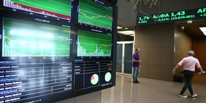 Πίνακας στο χρηματιστήριο Αθηνών