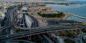 Εργα ανάπλασης στο φαληρικό όρμο