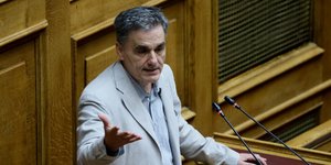 Ο κοινοβουλευτικός εκπρόσωπος του ΣΥΡΙΖΑ Ευκλείδης Τσακαλώτος