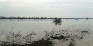 Εικόνες από τον Εβρο και το νερό του ποταμού στα σύνορα