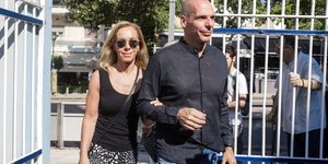 Γιάννης Βαρουφάκης, Δανάη Στράτου 