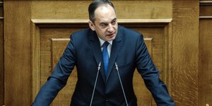 Ο υπ. Ναυτιλίας Γιάννης Πλακιωτάκης στη συζήτηση επί των προγραμματικών δηλώσεων