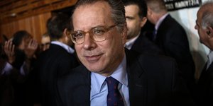 Γιώργος Κουμουτσάκος πρόσωπο και πίσω κόσμος