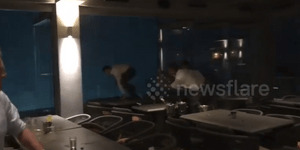 Κακοκαιρία στη Χαλκιδική το βίντεο από εστιατόριο