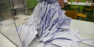 Τα ψηφοδέλτια μετά το κλείσιμο της κάλπης