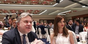 Γιώργος Κατρούγκαλος Εφη Αχτσιόγλου, σε τραπέζι