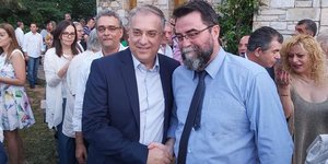 Ο Βασίλης Οικονόμου με τον Τάκη Θεοδωρικάκο