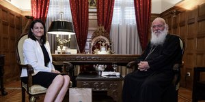 Συνάντηση της υπουργού Παιδείας και Θρησκευμάτων, Νίκης Κεραμέως με τον Αρχιεπίσκοπο Ιερώνυμο