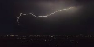 Εικόνες Αποκάλυψης από τη «βροχή» κεραυνών που χτύπησε τη βόρεια Ελλάδα