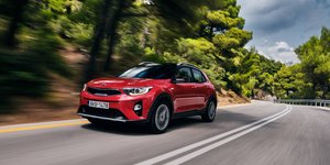 Kia Stonic κόκκινο