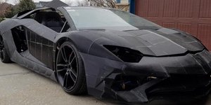 Lamborghini μαύρη