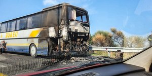 Φωτιά πήρε τουριστικό λεωφορείο στην Εγνατία Οδό
