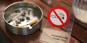 Προστατεύει όντως το κάπνισμα από τον κορωνοϊό; -Τι απάντησε ο Σωτήρης Τσιόδρας