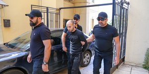 Δολοφόνος Σούζαν Ιτον τον κρατούν αστυνομικοί