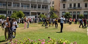 Κόσμος σε πράσινο