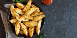 Πατάτες τραγανές και απολαυστικές σε ισπανικό στιλ. Patatas Bravas