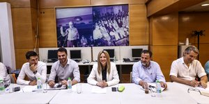 Από αριστερά: Π. Χρηστίδης, Μ. Χριστοδουλάκης, Φ. Γεννηματά, Β. Κεγκέρογλου, Ν. Σαλαγιάννης