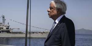 Προκόπης Παυλόπουλος στο πλάι