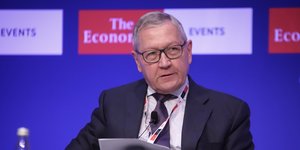 Ο Κλάους Ρέγκλινγκ στο συνέδριο του Economist