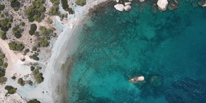 Η παραλία Κόγχη στη Σαλαμίνα