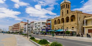 Παραλιακός δρόμος στη Σάμο