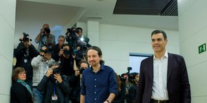 Ο Πέδρο Σάντσεθ μαζί με τον Πάμπλο Ιγκέσιας