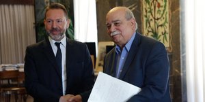 Ο Γιάννης Στουρνάρας και ο Νίκος Βούτσης