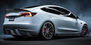«Βελτίωση» και στα ηλεκτρικά μοντέλα της Tesla
