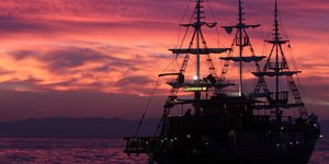 Τουριστικό καράβι στον Θερμαϊκό κόλπο