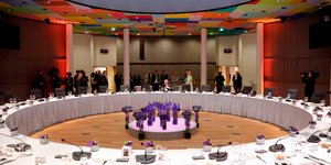 Το τραπέζι της Συνόδου Κορυφής