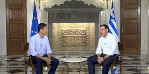 Αντιδράσεις για την συνέντευξη Τσίπρα στον Σρόιτερ