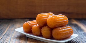 Συνταγή για τουλουμπάκια σιροπιαστά 