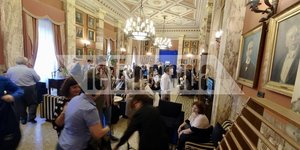 Βουλή ορκωμοσία νέοι βουλευτές στο εντευκτήριο